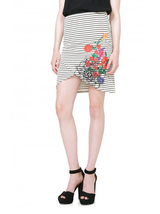 Váy nữ thêu hoạ tiết hoa Desigual size S - 71F2YB01000S